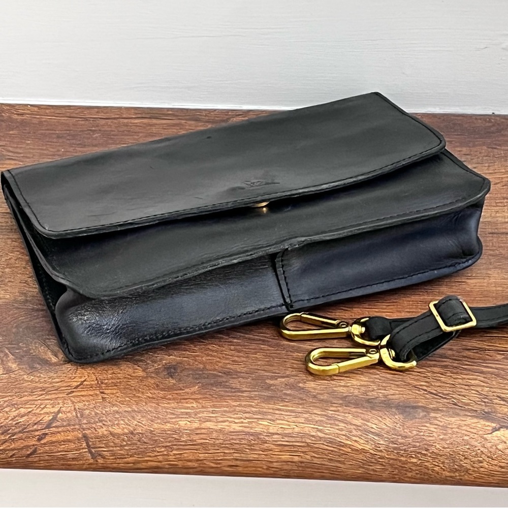 Sseko clutch/ crossbody bag with detachable strap